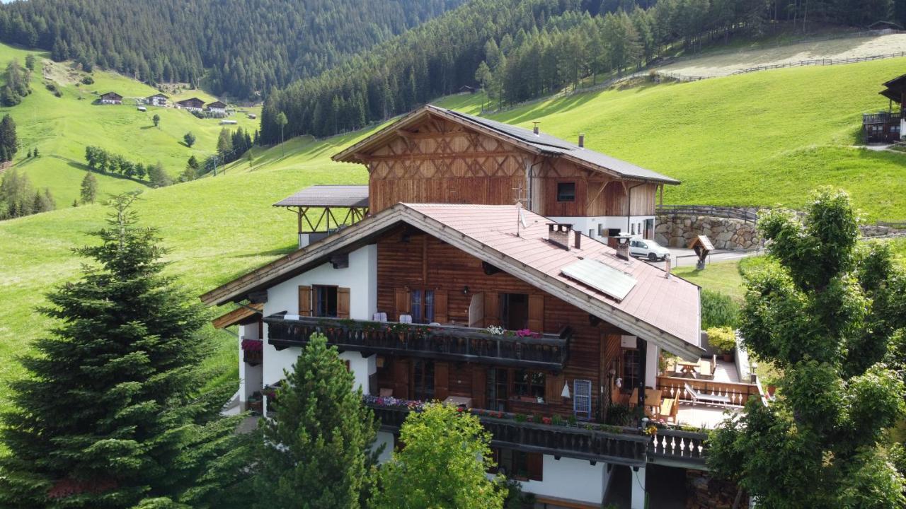 Portnerhof Auf Oberkirn Apartment Schenna Exterior photo